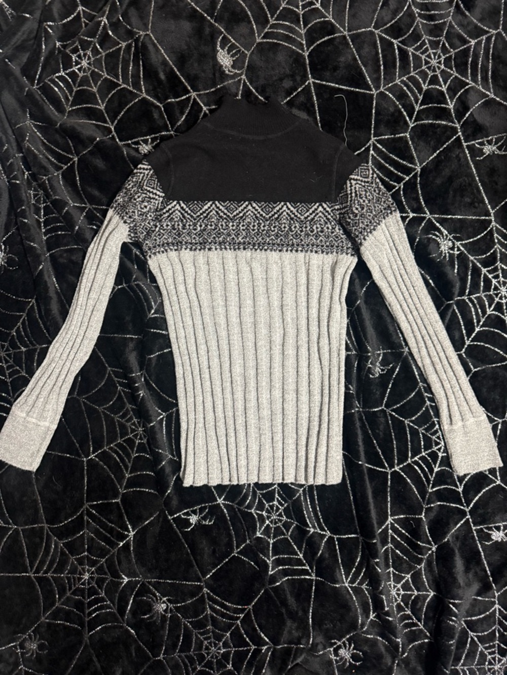 Black & Light Gray Ribbed Fair Isle Sweater - Women